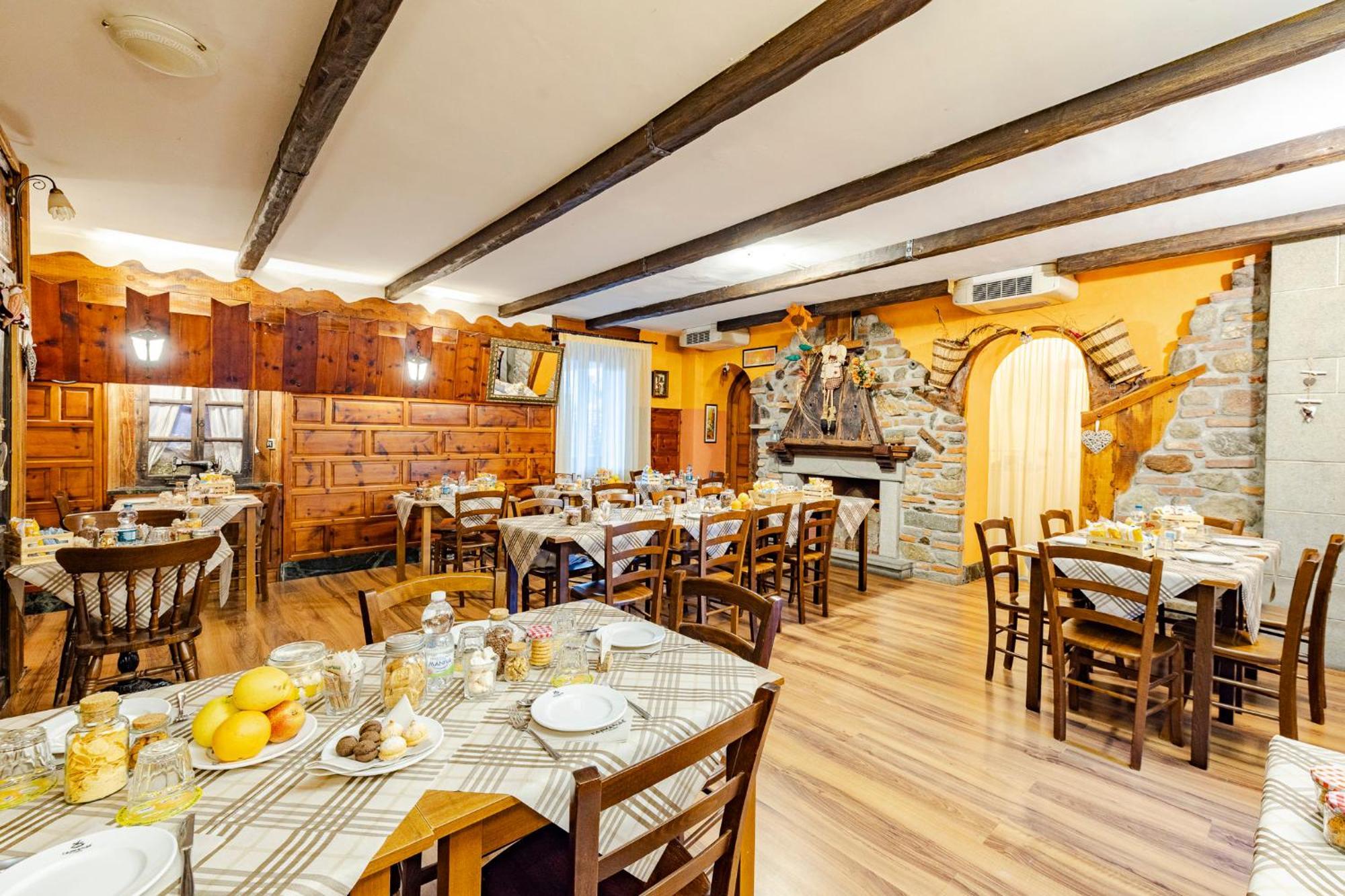Hotel&Restaurant Armanac De Toubie Arnad Exteriér fotografie